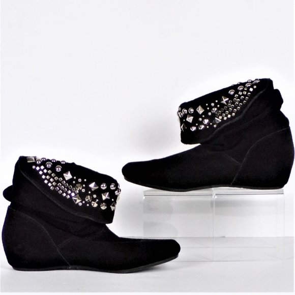 GIANNI BINI size 6.5M black suede low-rise flat-heel slouch boots metal studding - Picture 6 of 13